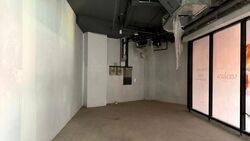 Sceneca Residence (D16), Retail #622193381